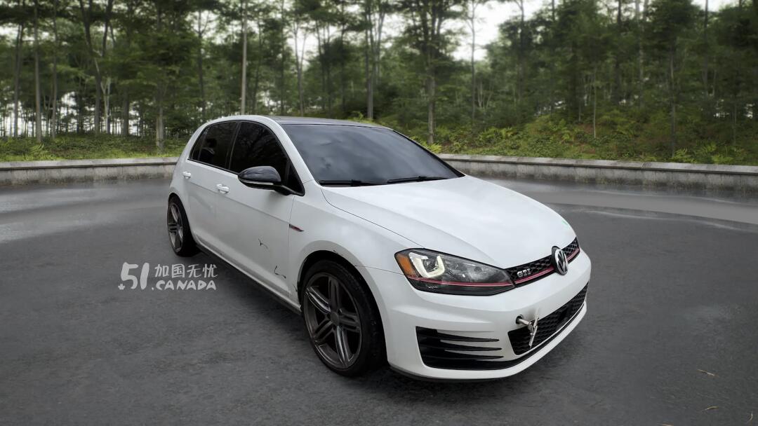 2015 Volkswagen Golf view 1