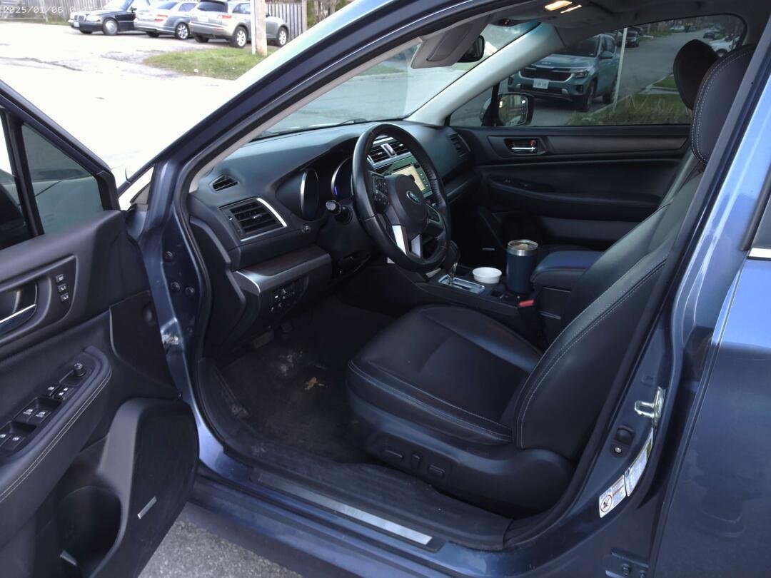 2016 Subaru Legacy view 6
