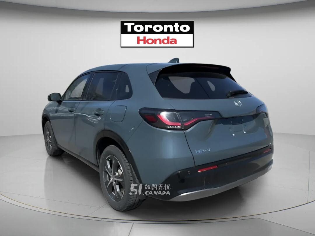 2025 Honda HR-V view 4