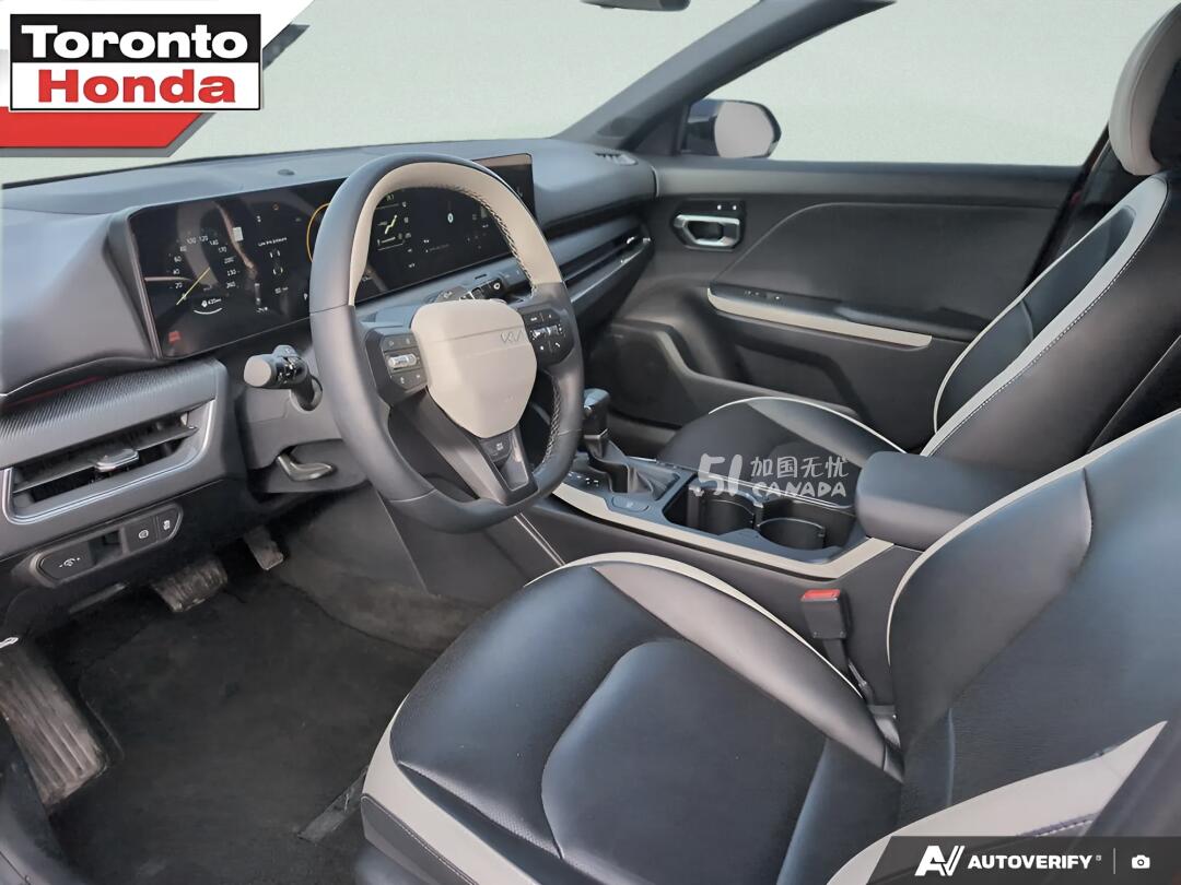 2025 Kia Other view 6