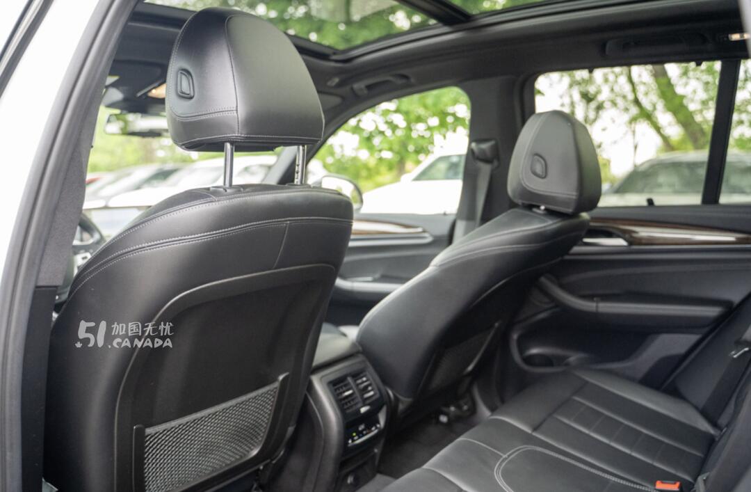 2018 BMW X3 view 3