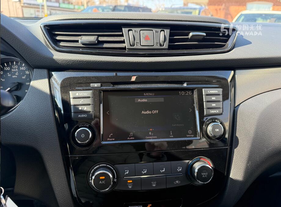 2019 Nissan Qashqai view 3