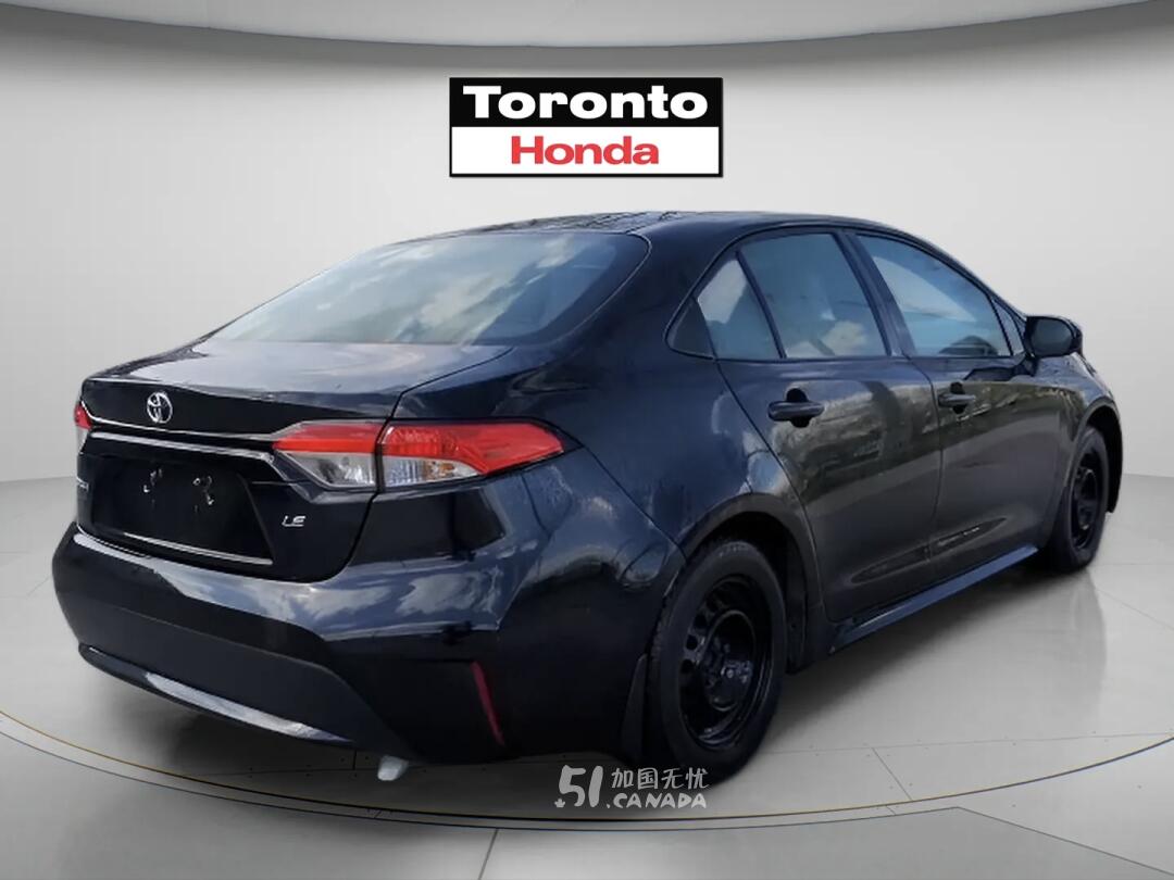 2022 Toyota Corolla view 3