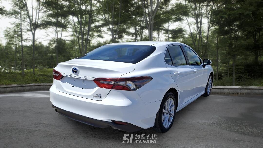 2023 Toyota Camry view 3