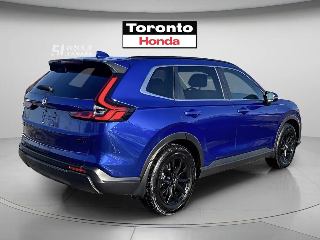 2025 Honda CR-V view 4