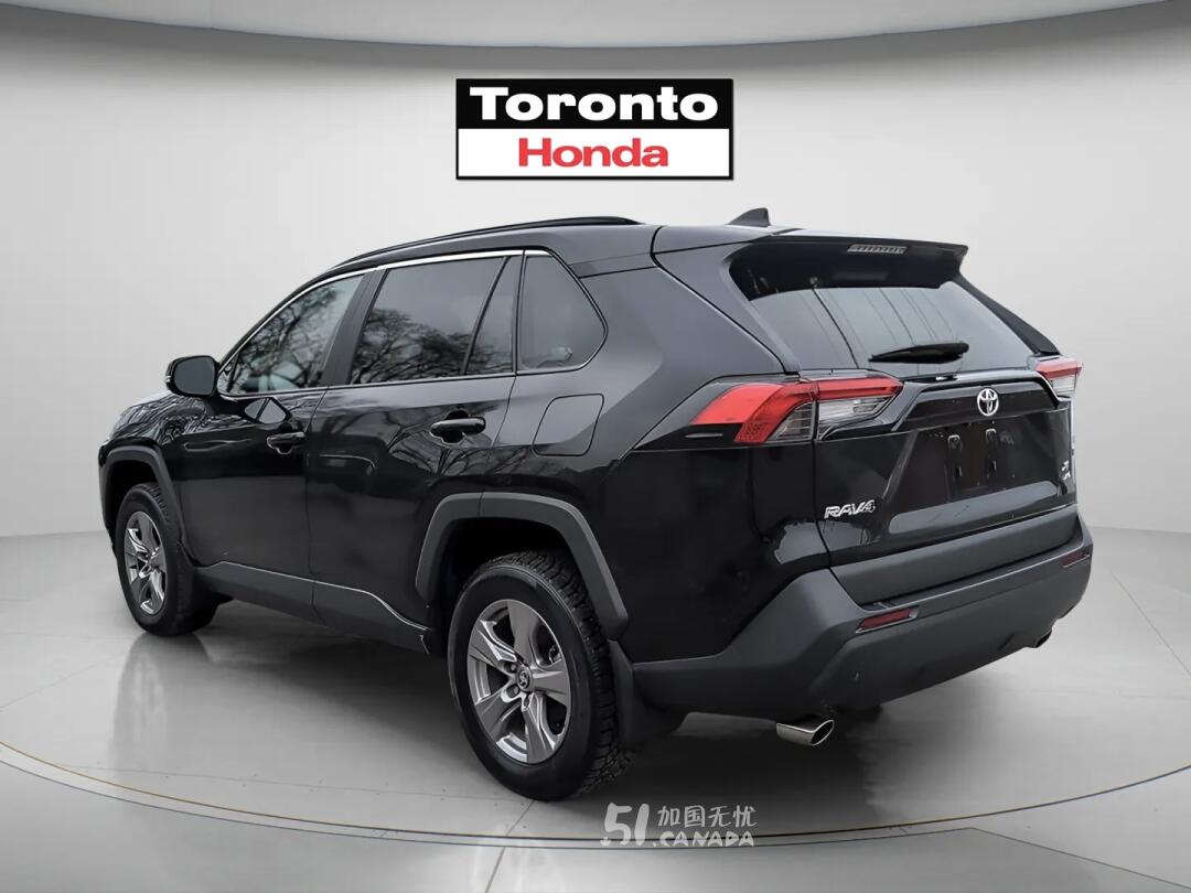 2024 Toyota RAV 4 view 3