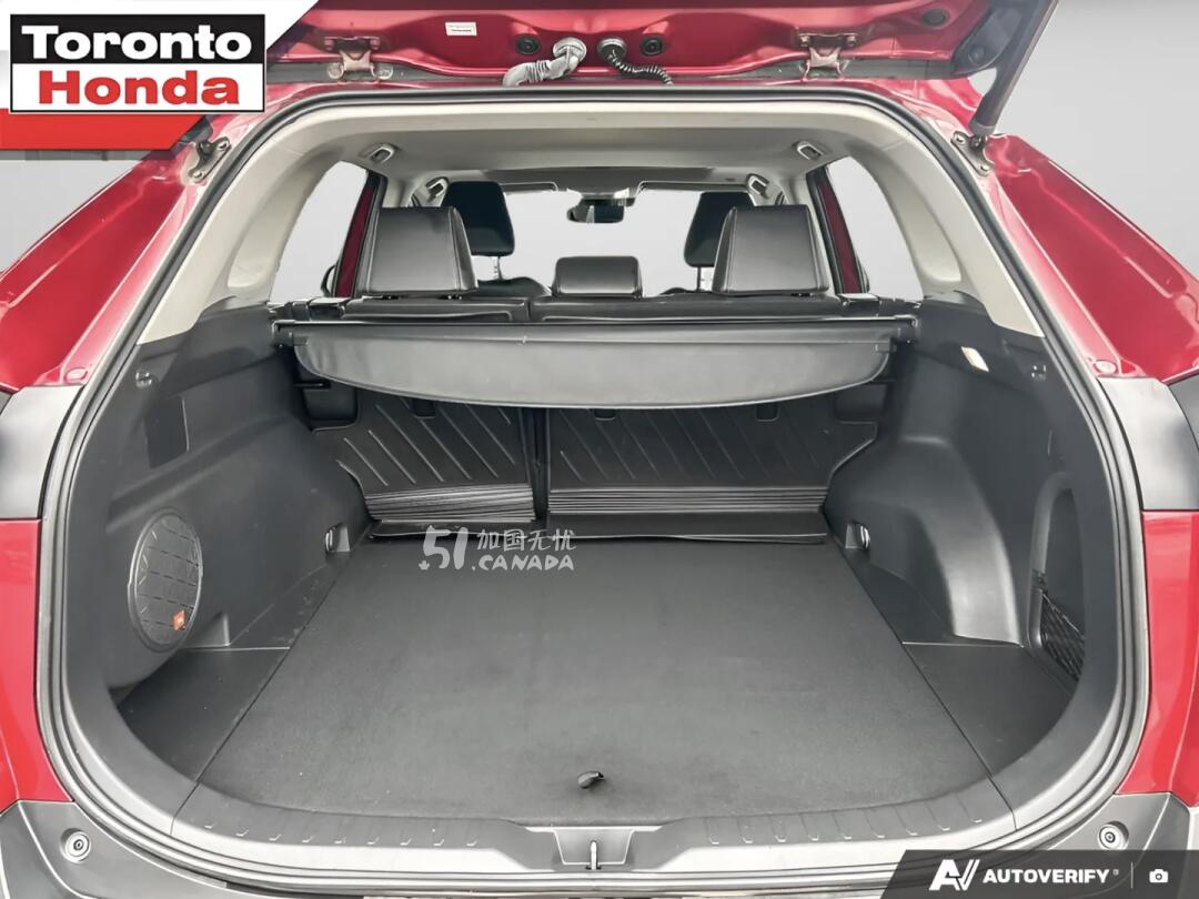 2023 Toyota RAV 4 view 10