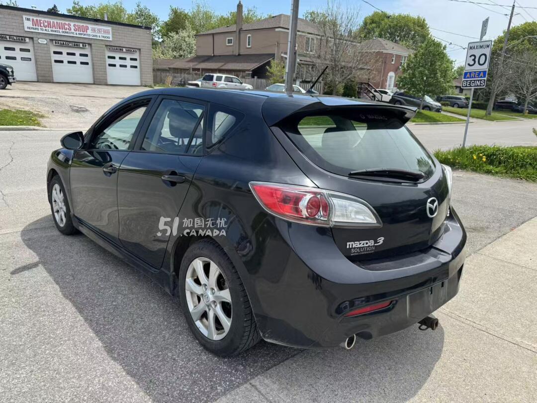2011 Mazda 3 view 6