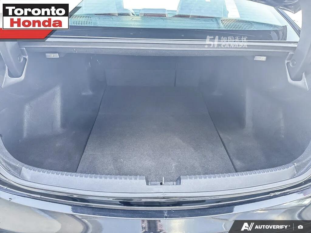 2023 Acura TLX view 10