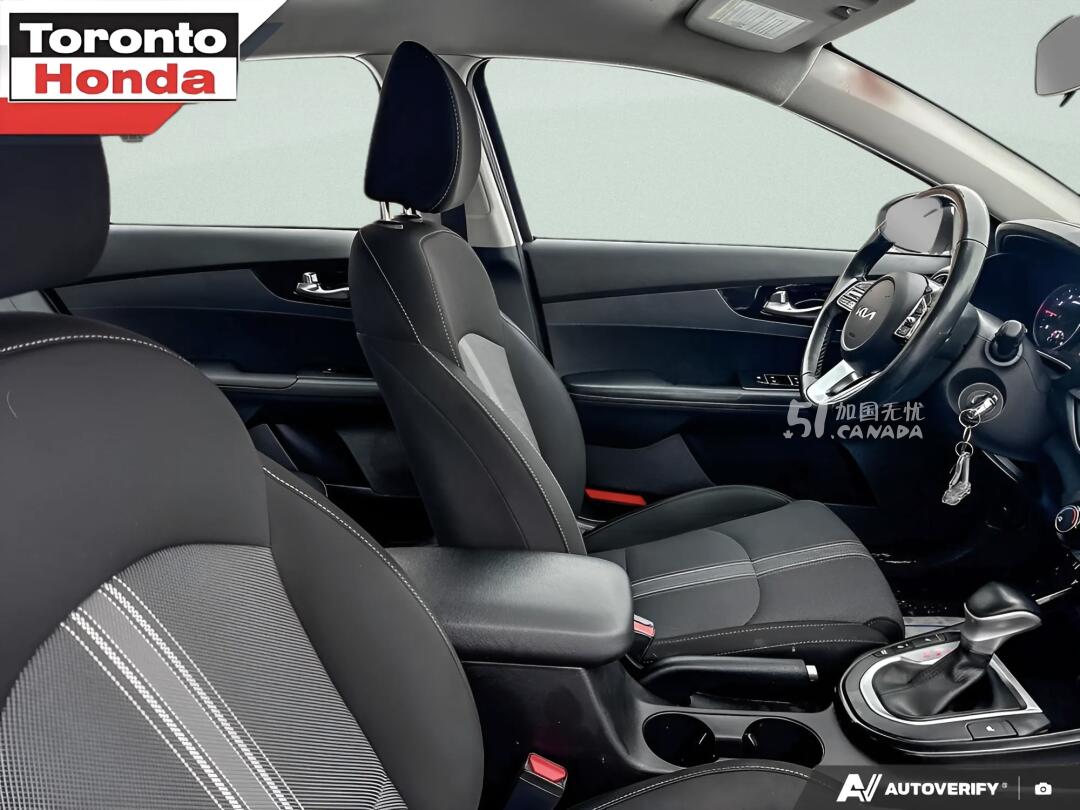 2022 Kia Forte view 5