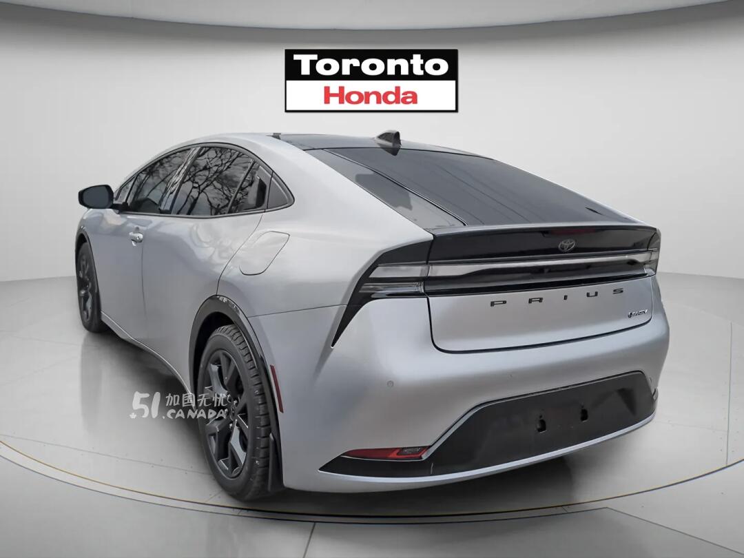 2026 Toyota Prius view 3