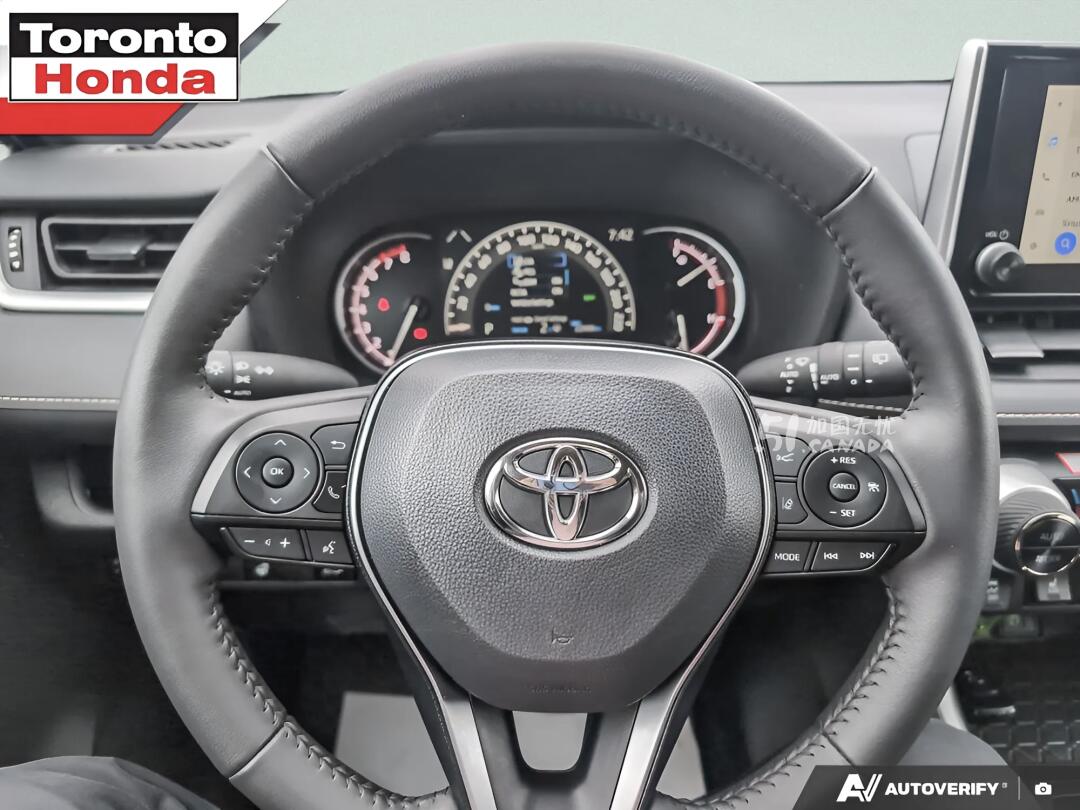 2025 Toyota RAV 4 view 7