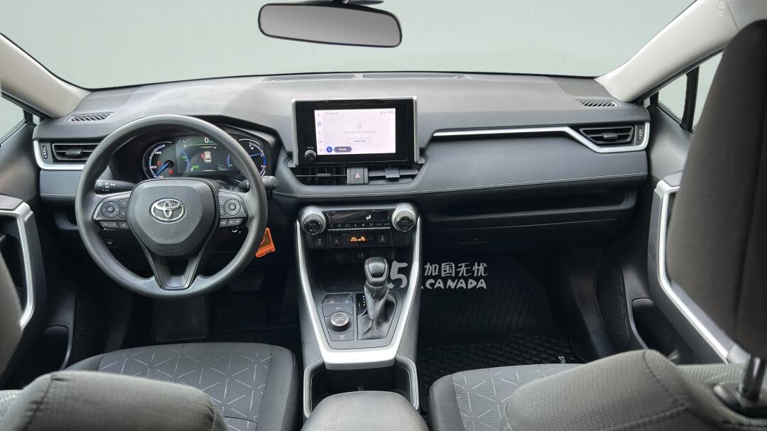 2024 Toyota RAV 4 view 7