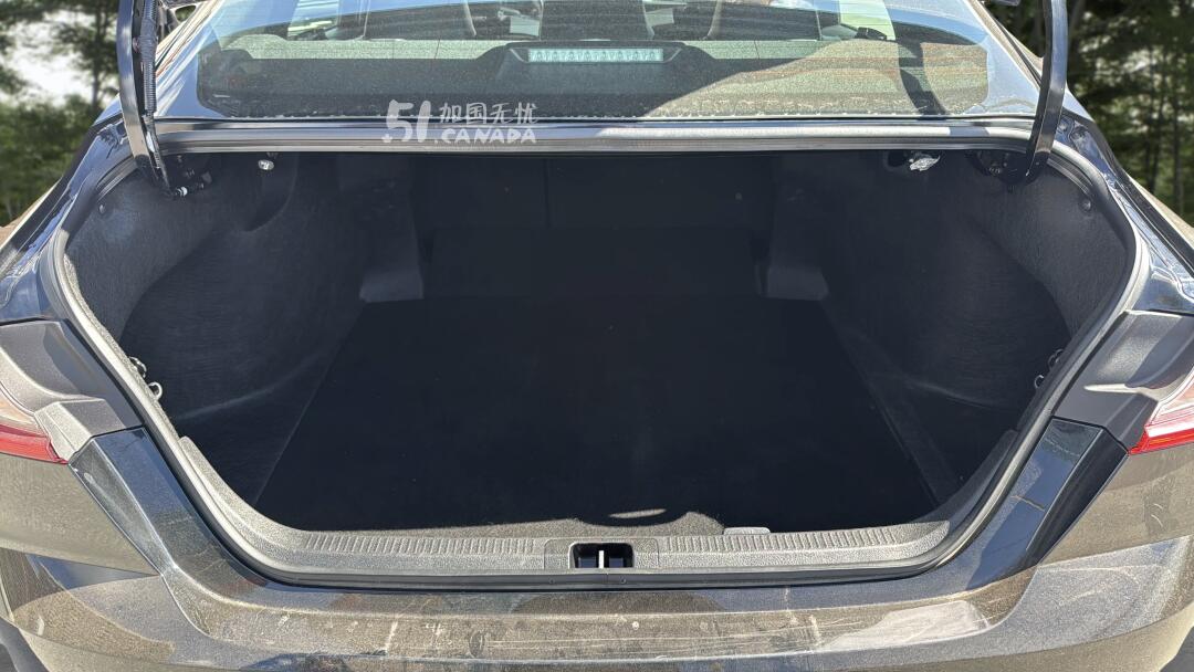 2025 Toyota Camry view 8