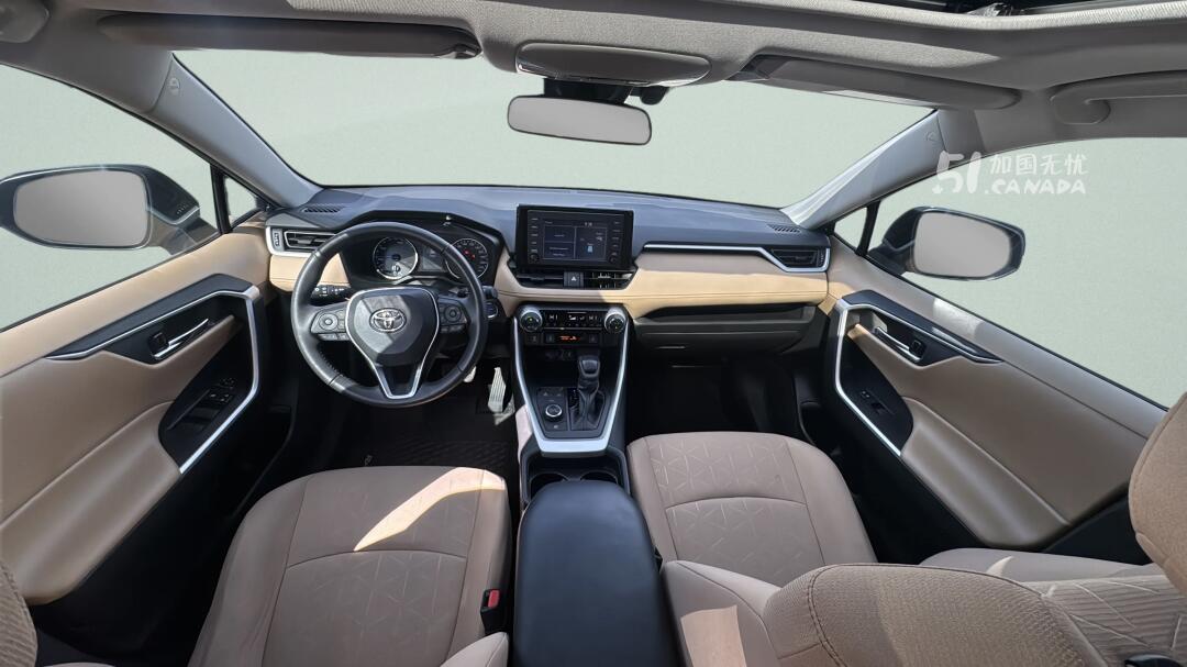 2021 Toyota RAV 4 view 5