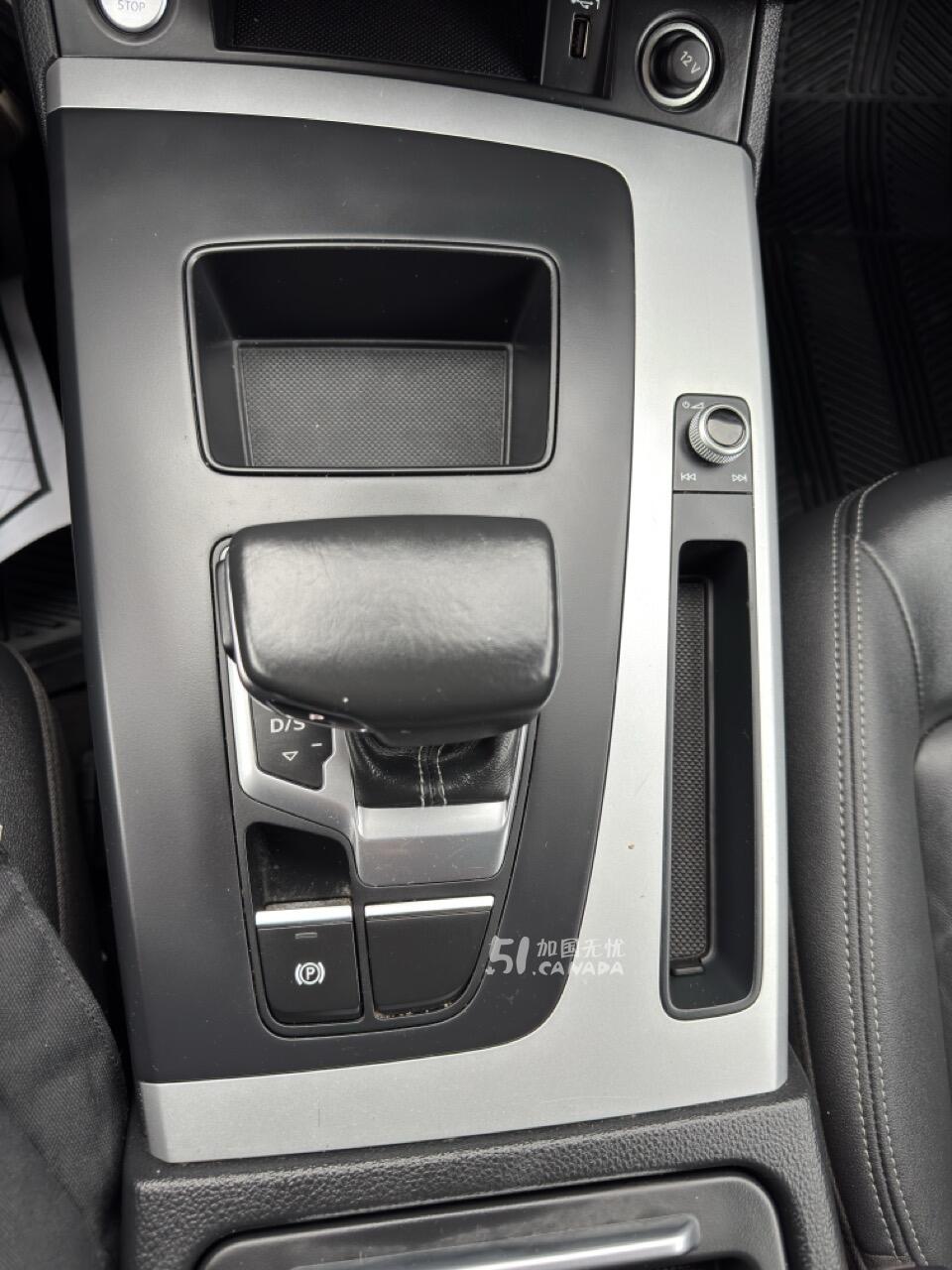 2021 Audi Q5 view 3