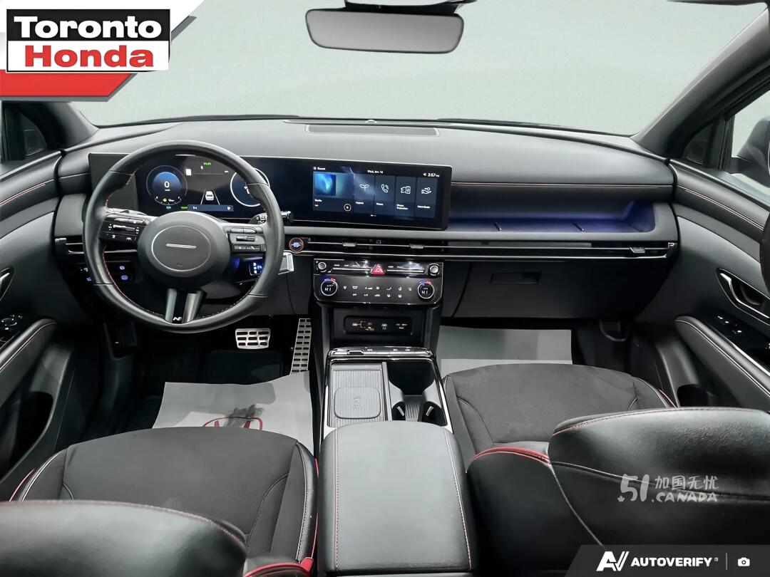 2025 Hyundai Tucson view 8