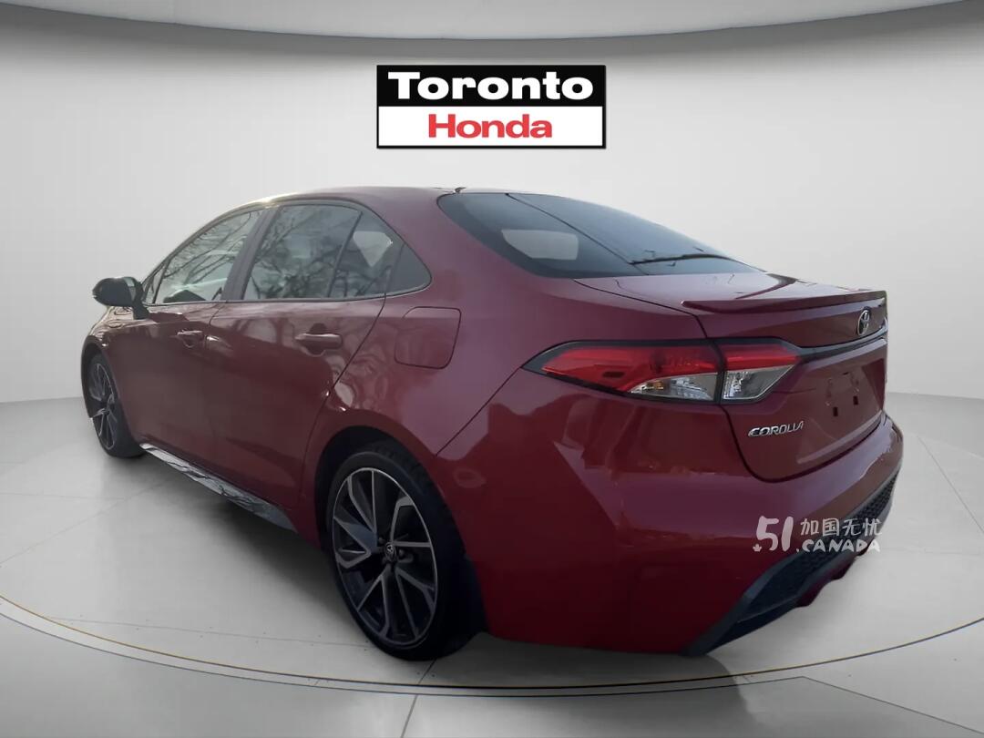 2020 Toyota Corolla view 3