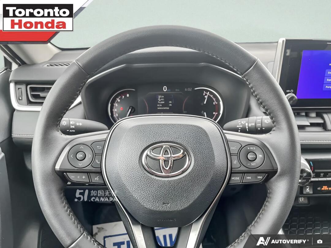 2024 Toyota RAV 4 view 6