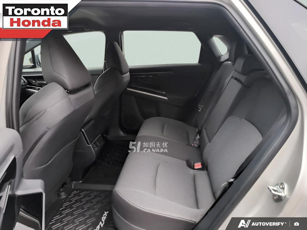 2025 Toyota bZ4X view 9