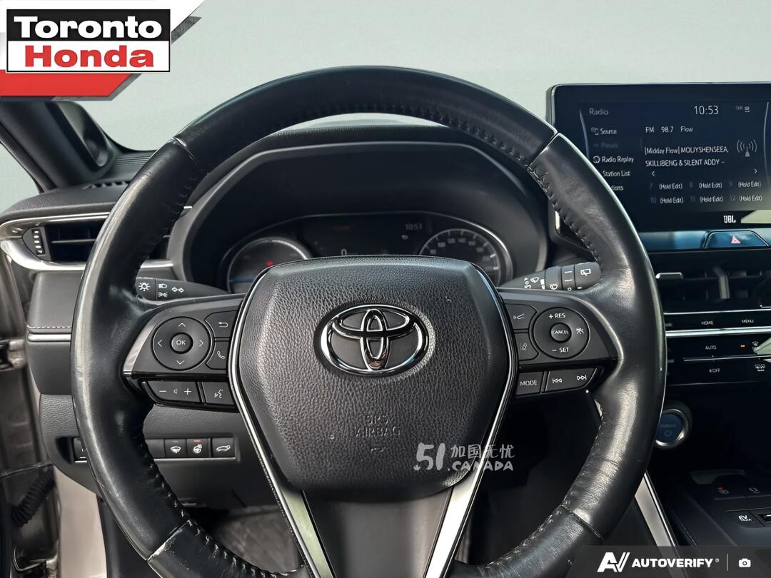 2022 Toyota Venza view 5