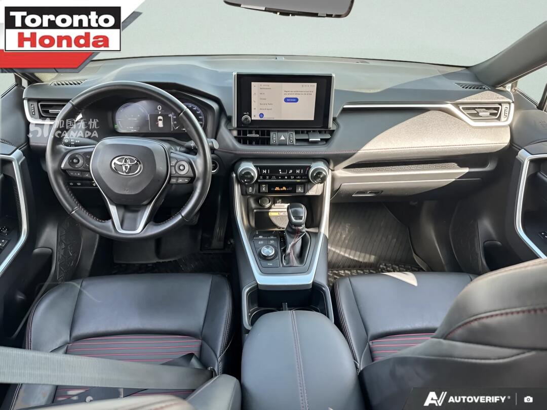 2023 Toyota RAV 4 view 6