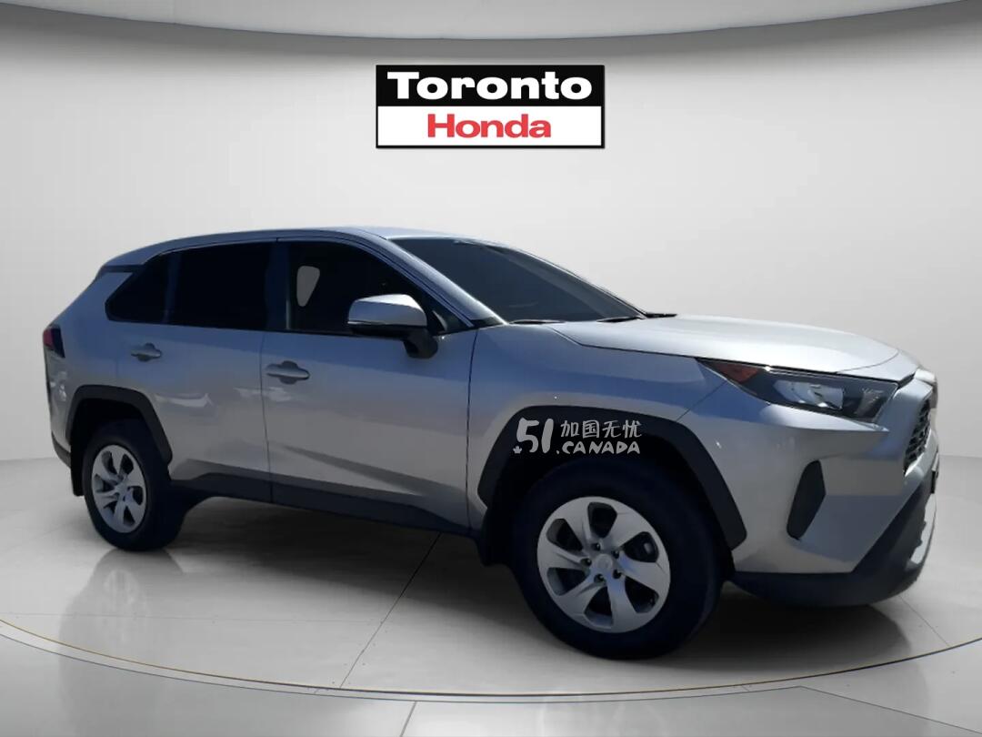 2025 Toyota RAV 4 view 2