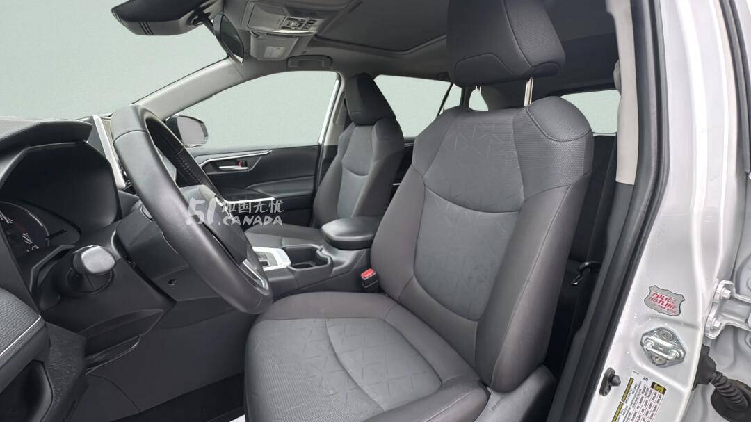 2025 Toyota RAV 4 view 5