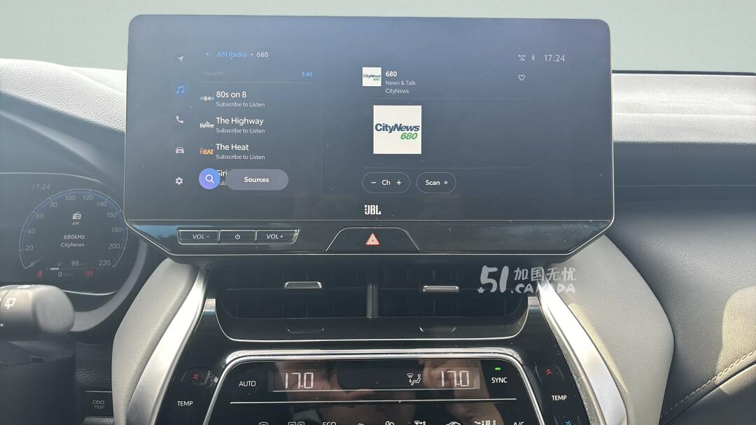 2023 Toyota Venza view 6