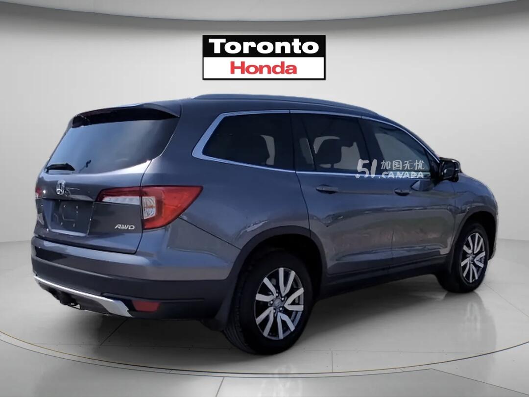 2021 Honda Pilot view 3