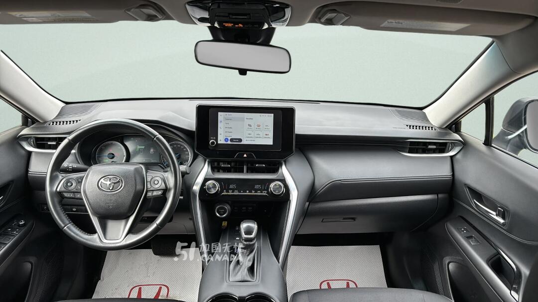 2023 Toyota Venza view 6