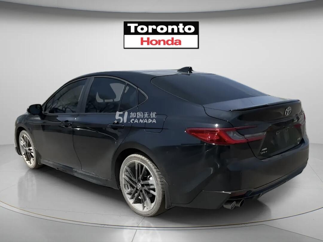2025 Toyota Camry view 3