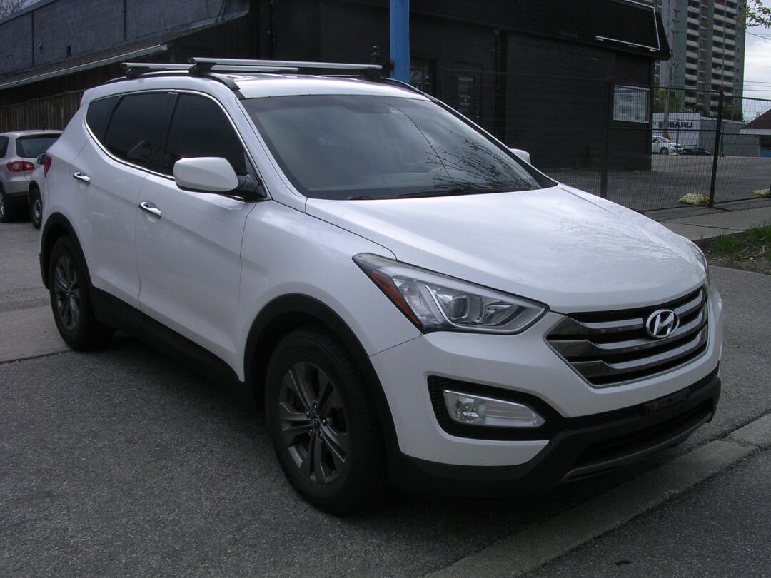 2015 Hyundai Santa Fe view 2