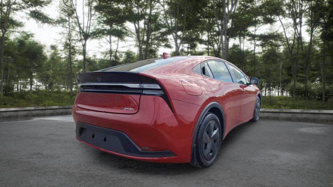 2025 Toyota Prius view 3