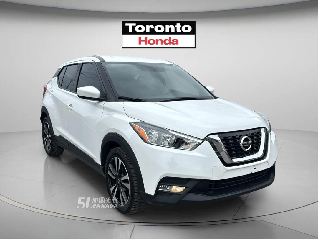 2019 Nissan Kicks view 1