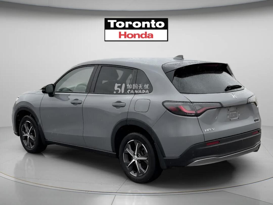 2023 Honda HR-V view 4