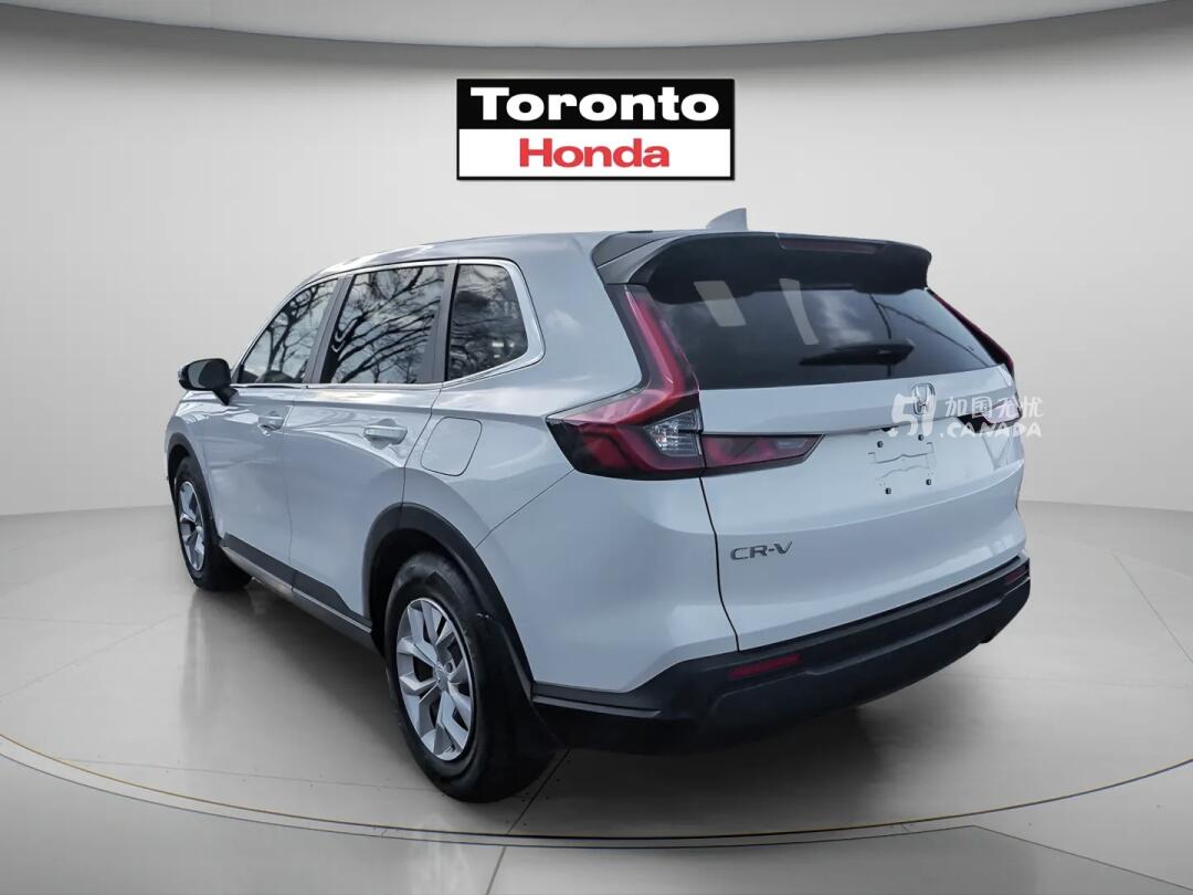 2026 Honda CR-V view 4