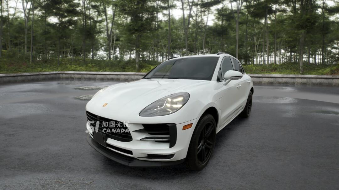2019 Porsche Macan view 1