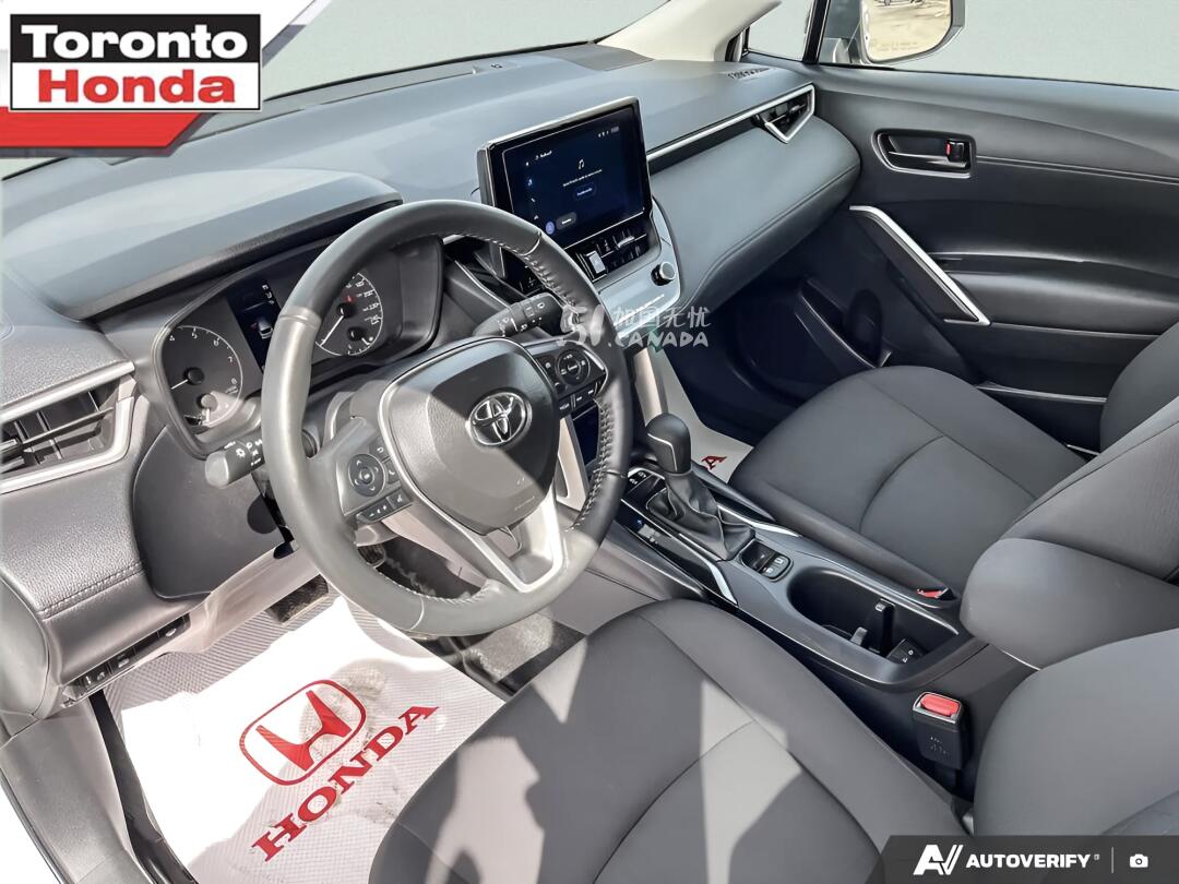 2025 Toyota Corolla view 6