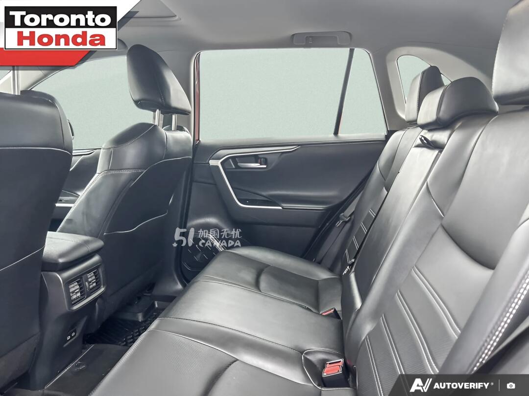 2023 Toyota RAV 4 view 9