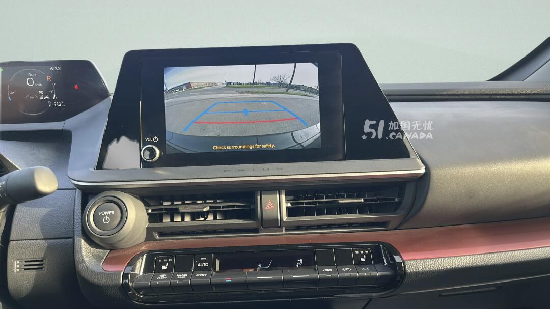 2025 Toyota Prius view 5