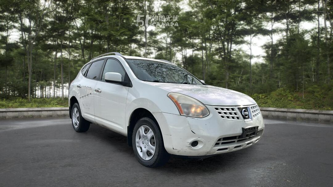 2010 Nissan Rogue view 2