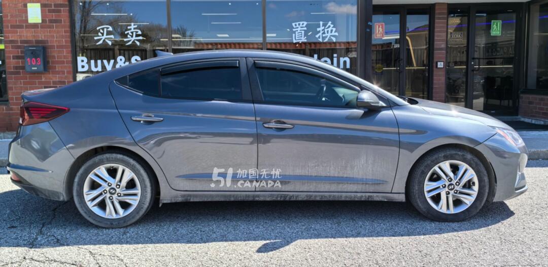 2019 Hyundai Elantra view 2