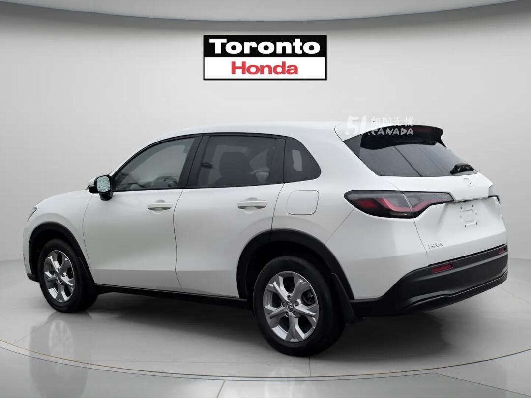 2024 Honda HR-V view 3