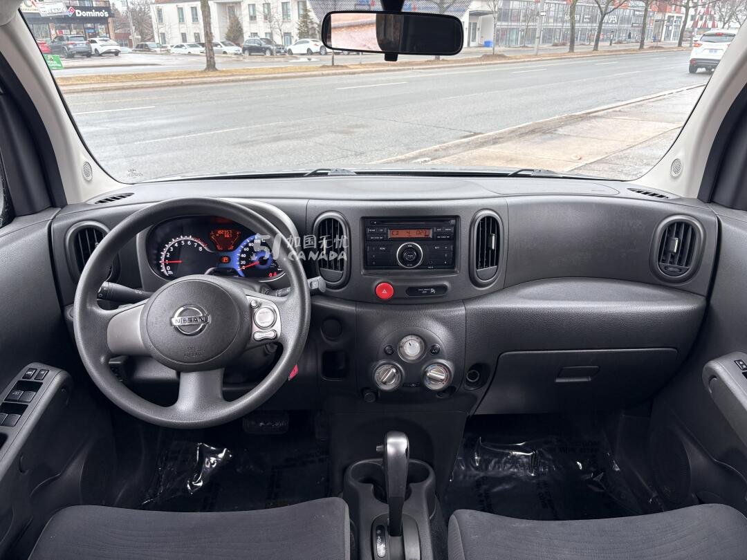 2009 Nissan Cube view 7