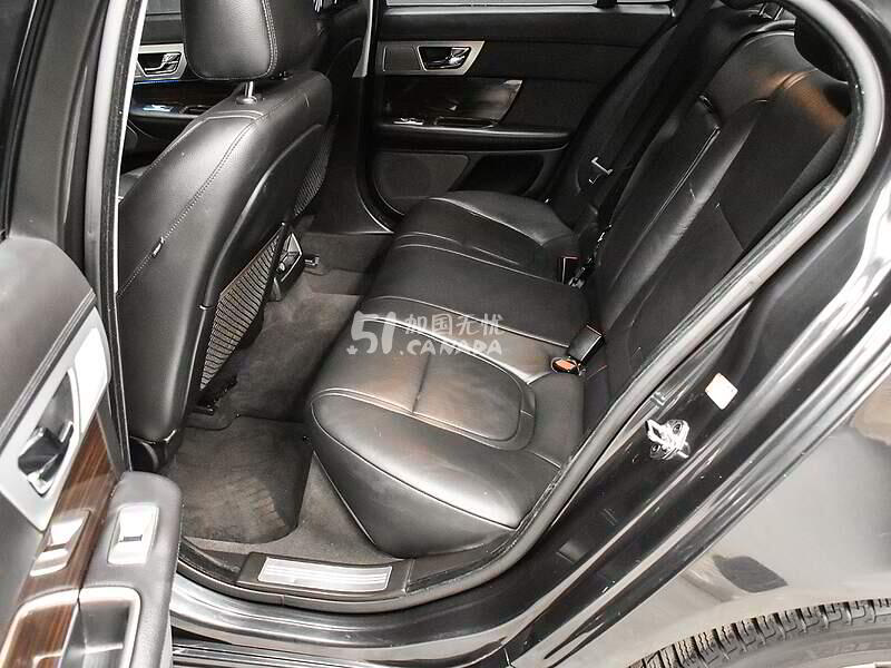 2014 Jaguar XF view 7