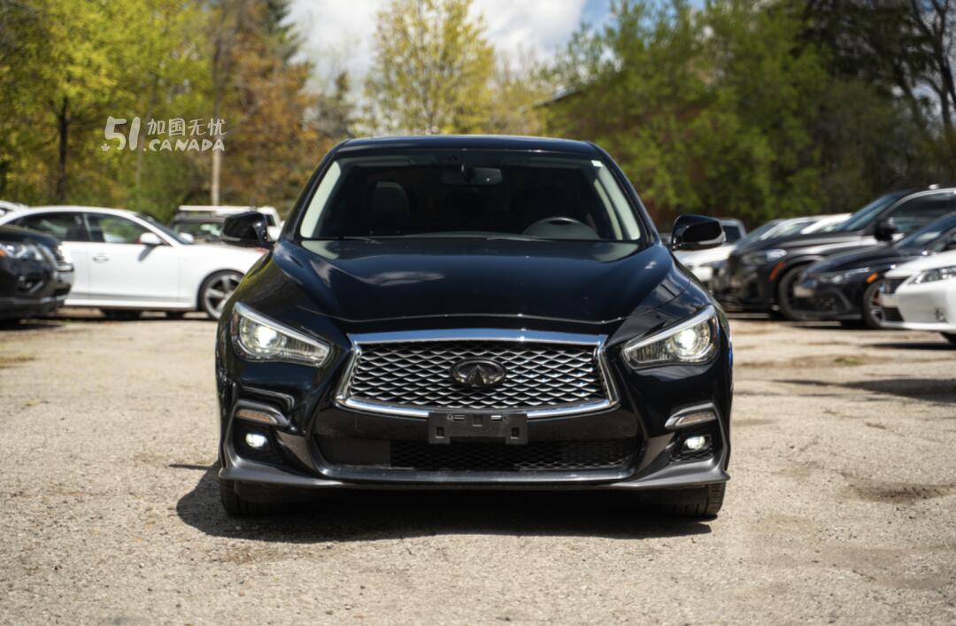 2019 Infiniti Q50 view 1
