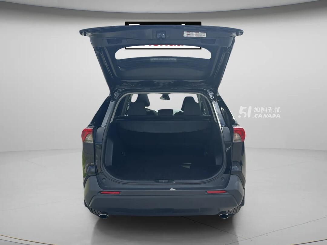 2024 Toyota RAV 4 view 9