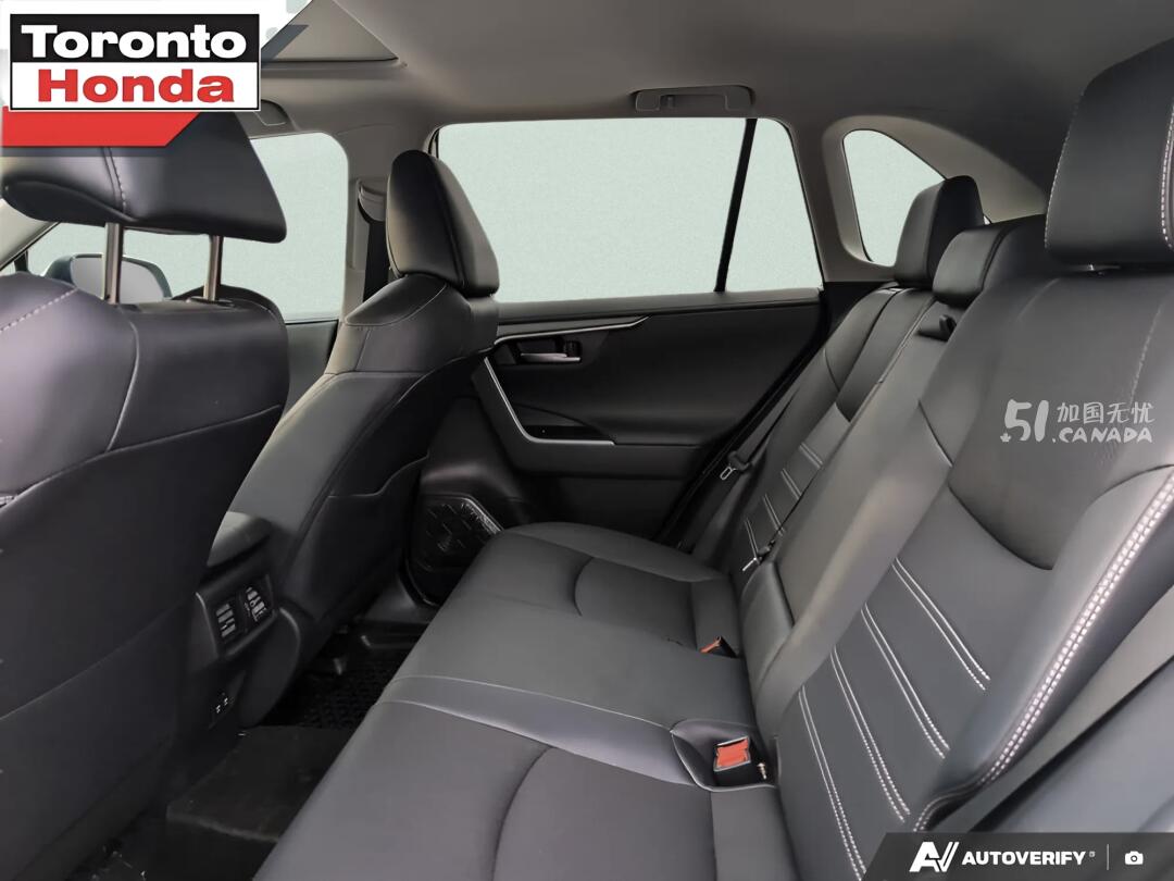 2020 Toyota RAV 4 view 9