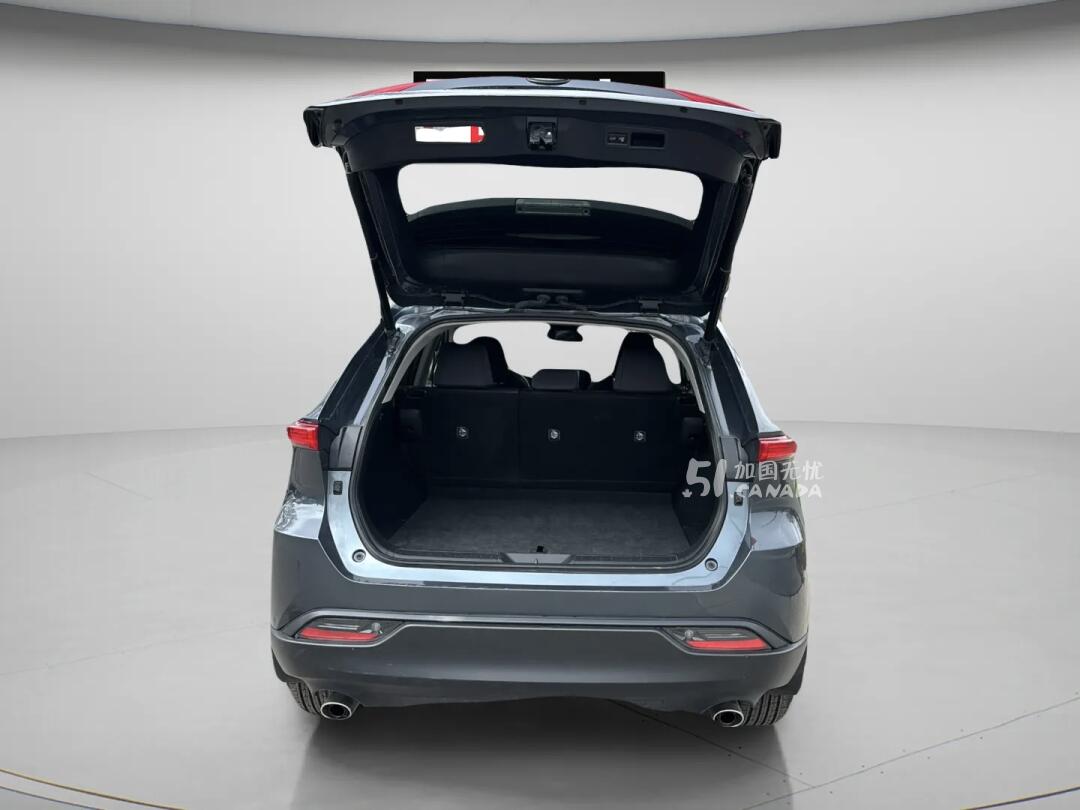2023 Toyota Venza view 10